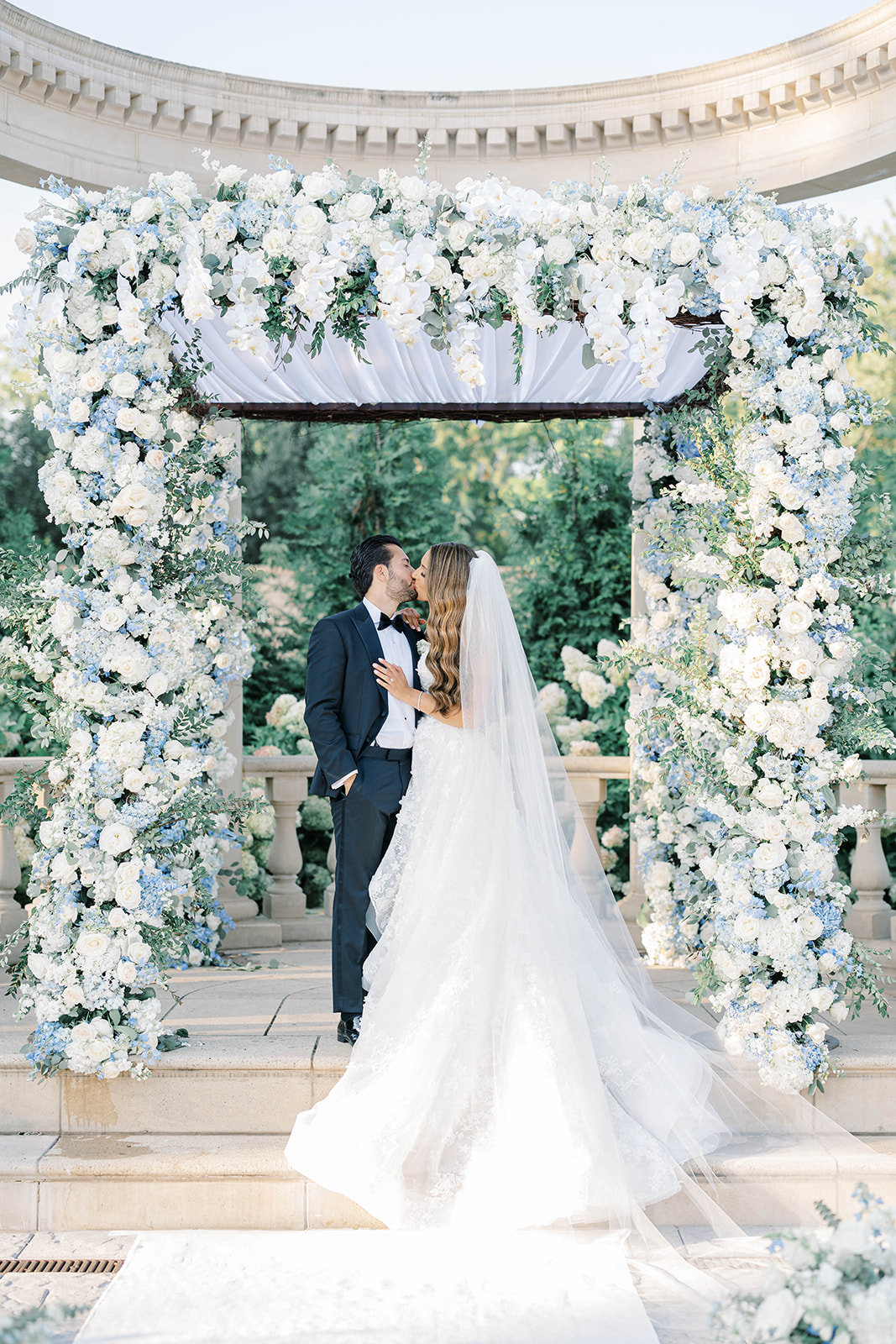 Bold and Bright Wildflower Wedding in the Ball's Falls Barn — Lindsay Plank  Events | Niagara Hamilton Toronto Wedding Planner